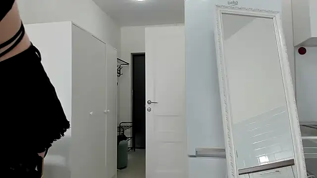 Kitty Player online show from 10/11/25, 09:32