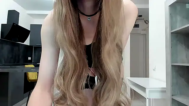 Snapshot of Kitty_Player chatting on 07/10/26, 10:37 Kitty Player online show from 07/10/26, 10:37
