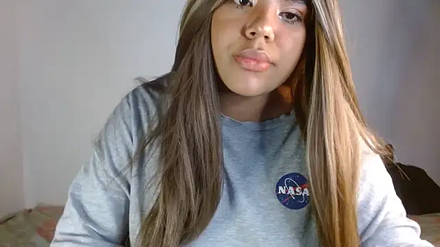 samantha-pettie online show from 10/01/25, 10:24