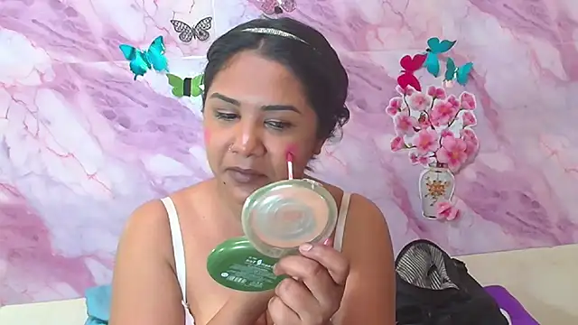 Snapshot of IndiaSexyStripper4u chatting on 11/27/25, 06:30 IndiaSexyStripper4u online show from 11/27/25, 06:30