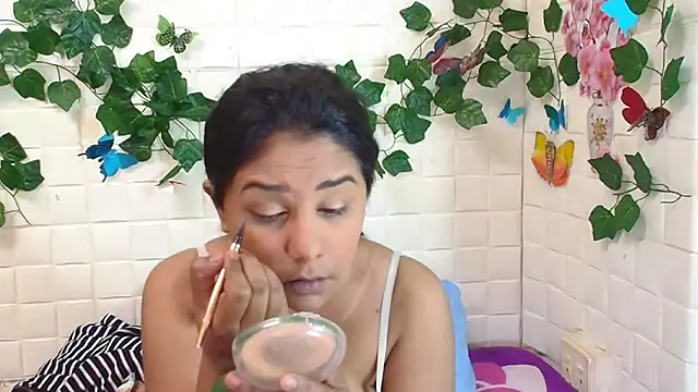 Snapshot of IndiaSexyStripper4u chatting on 10/13/25, 05:25 IndiaSexyStripper4u online show from 10/13/25, 05:25