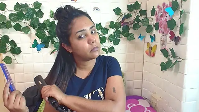 Snapshot of IndiaSexyStripper4u chatting on 09/13/25, 05:24 IndiaSexyStripper4u online show from 09/13/25, 05:24