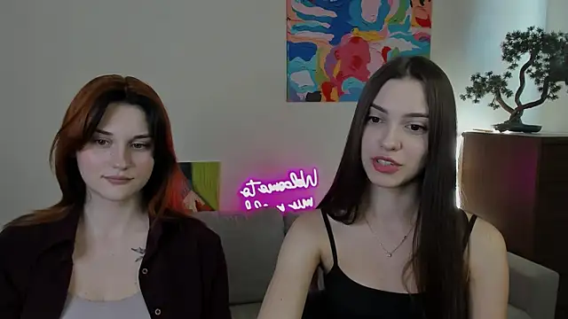 Snapshot of elza_rose chatting on 05/21/26, 09:39 elza rose online show from 05/21/26, 09:39