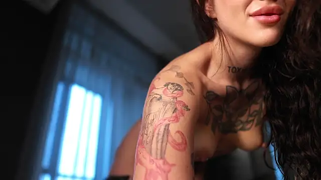 megamizuki online show from 11/08/25, 10:41