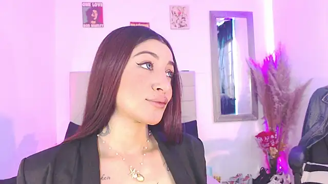 Anna belly online show from 12/16/25, 01:48