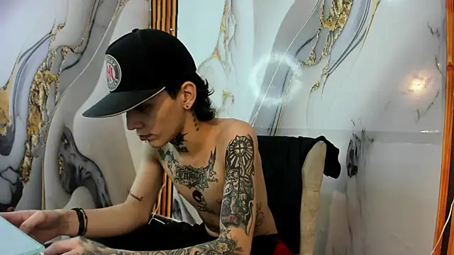 StraightBoy Nick online show from 11/11/25, 03:12