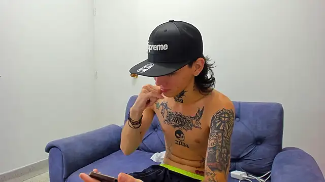 StraightBoy Nick online show from 03/10/26, 05:33