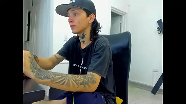 StraightBoy Nick online show from 04/22/26, 08:04