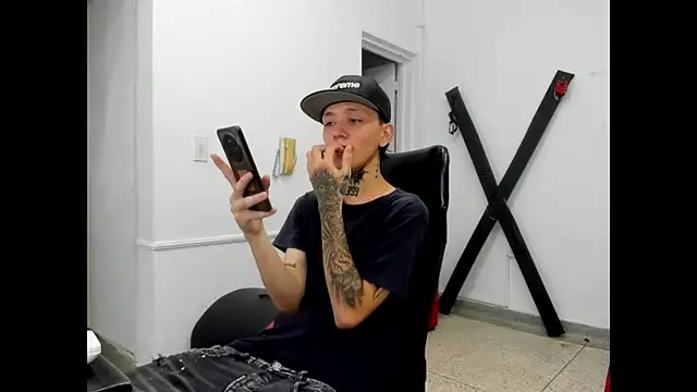 StraightBoy Nick online show from 05/06/26, 08:02