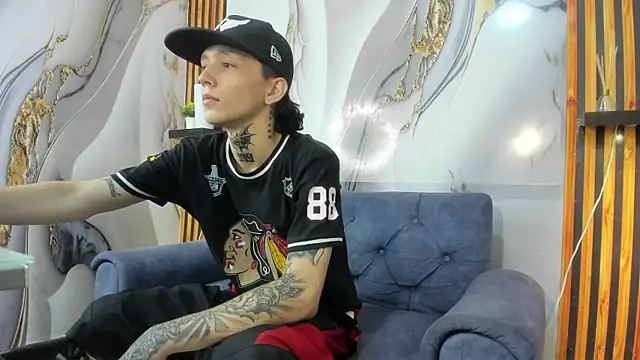 Snapshot of StraightBoy_Nick chatting on 09/09/25, 05:28 StraightBoy Nick online show from 09/09/25, 05:28