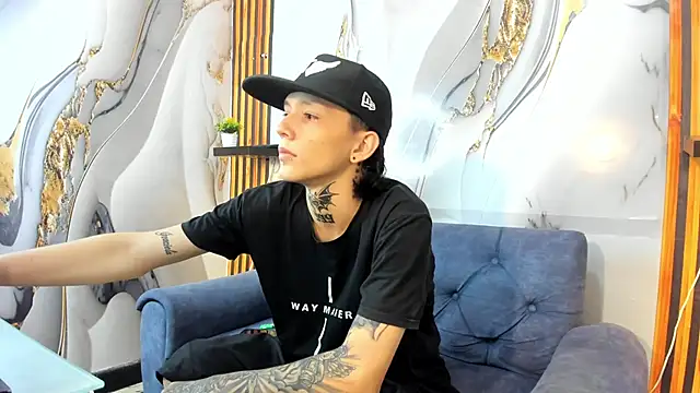 Snapshot of StraightBoy_Nick chatting on 10/12/25, 05:09 StraightBoy Nick online show from 10/12/25, 05:09