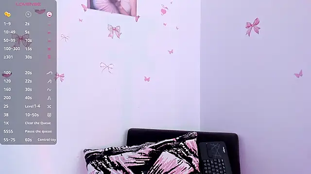 Snapshot of MarilynDupont chatting on 11/21/25, 08:30 MarilynDupont online show from 11/21/25, 08:30