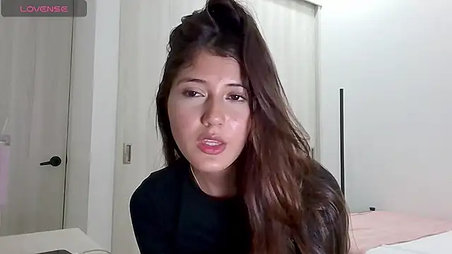 Snapshot of amy_innocent_1 chatting on 06/24/26, 10:07 amy innocent 1 online show from 06/24/26, 10:07