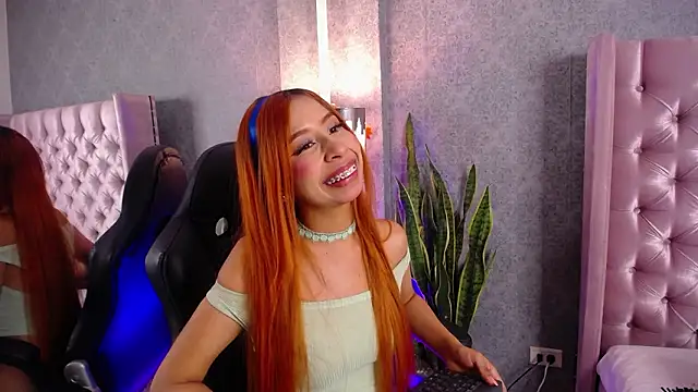 laila stilwiills online show from 03/22/26, 06:04