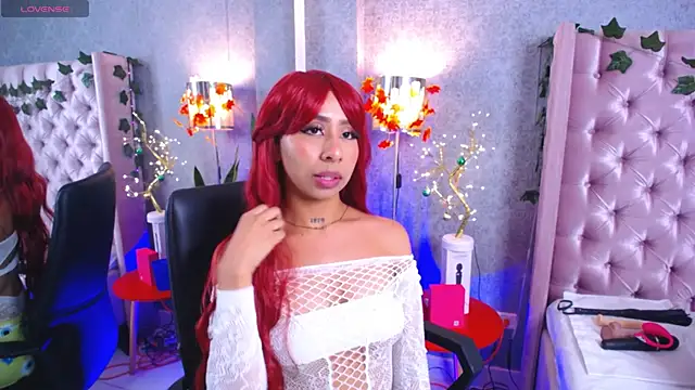 laila stilwiills online show from 12/18/25, 08:45