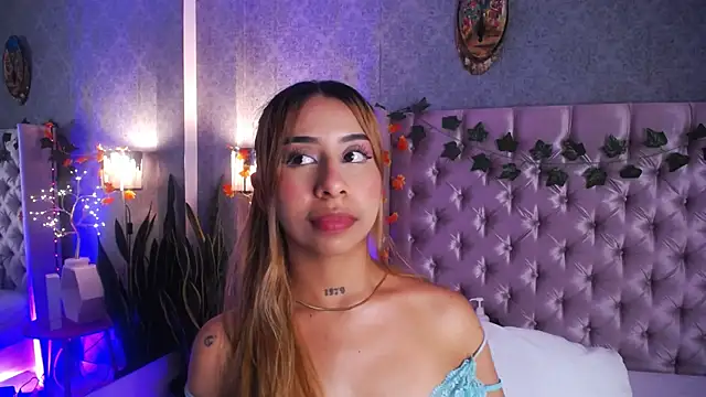 laila stilwiills online show from 11/11/25, 12:38