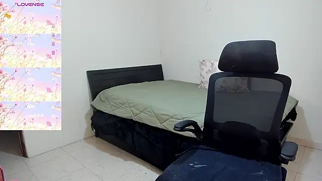 Snapshot of MariamCastiblanco chatting on 01/14/26, 02:20 MariamCastiblanco online show from 01/14/26, 02:20