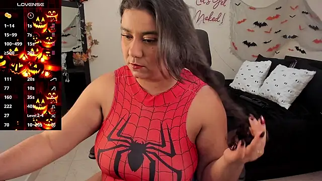 Snapshot of MariamCastiblanco chatting on 10/18/25, 12:12 MariamCastiblanco online show from 10/18/25, 12:12