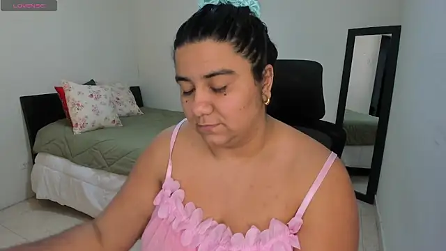MariamCastiblanco online show from 06/01/26, 08:08