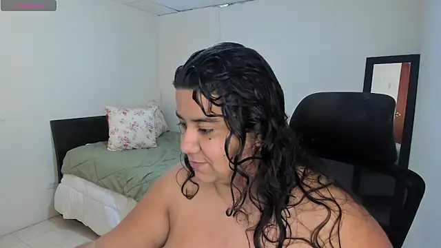 MariamCastiblanco online show from 06/02/26, 05:46