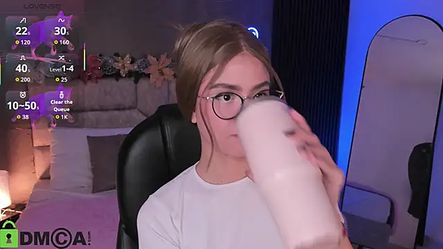 Arinextdoor online show from 12/05/25, 12:32