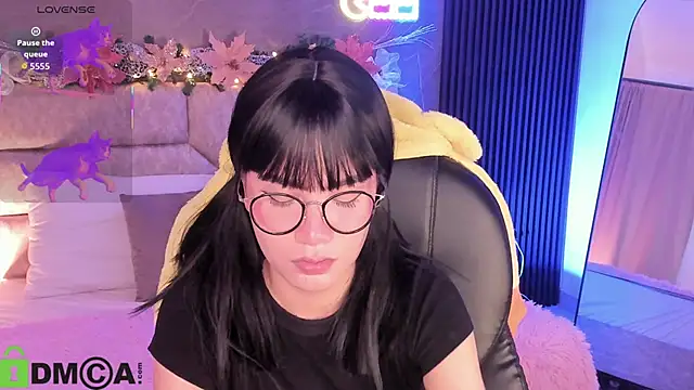 Arinextdoor online show from 12/01/25, 12:22