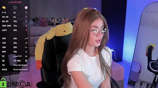 Arinextdoor online show from 12/15/25, 01:22