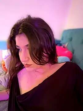 ScarletBloom  online show from 10/21/25, 12:37