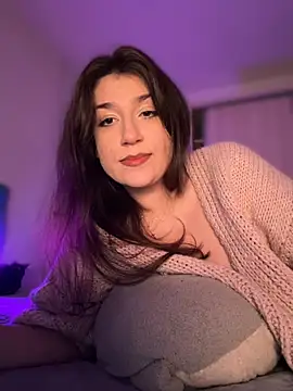 ScarletBloom  online show from 11/30/25, 09:04