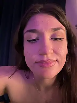 ScarletBloom  online show from 12/13/25, 08:04