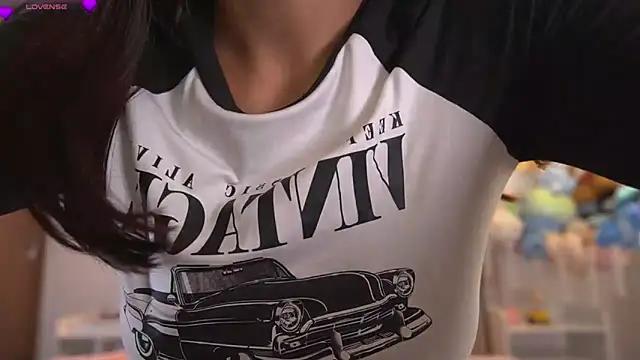 violeth     online show from 04/10/26, 01:07