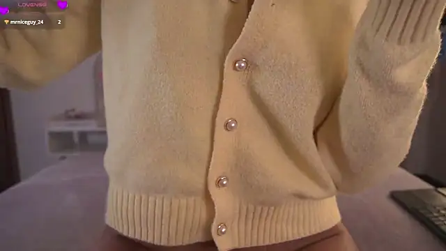 violeth     online show from 03/18/26, 02:19