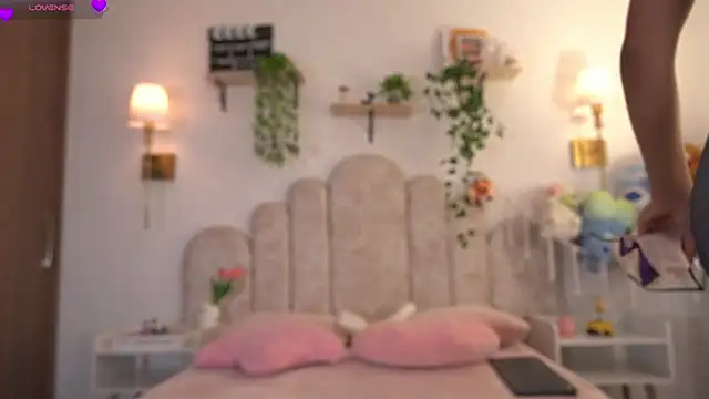 violeth     online show from 03/30/26, 01:12