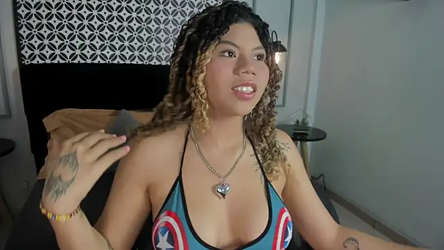 Baby  kitty  online show from 10/25/25, 03:56