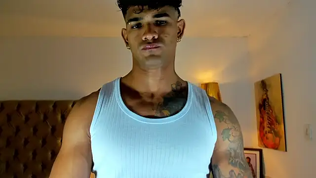 Snapshot of antonio__444 chatting on 07/14/26, 12:32 antonio 444 online show from 07/14/26, 12:32