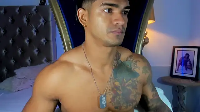 Snapshot of antonio__444 chatting on 10/03/25, 11:01 antonio 444 online show from 10/03/25, 11:01