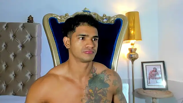 antonio  444 online show from 11/14/25, 09:02