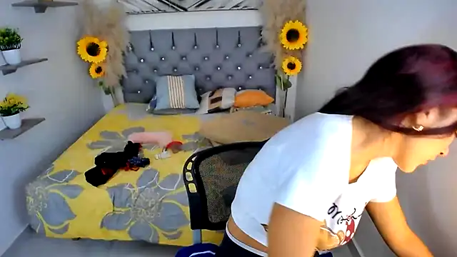 Snapshot of wild_couple_sex_69 chatting on 05/19/26, 01:40 wild couple sex 69 online show from 05/19/26, 01:40