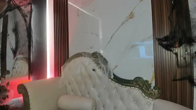 CoralieBronson online show from 10/24/25, 04:22