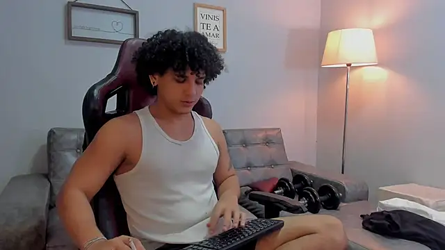 Snapshot of Xfire_boy69 chatting on 09/30/25, 02:34 Xfire boy69 online show from 09/30/25, 02:34