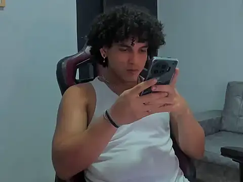 Snapshot of Xfire_boy69 chatting on 09/24/25, 02:51 Xfire boy69 online show from 09/24/25, 02:51