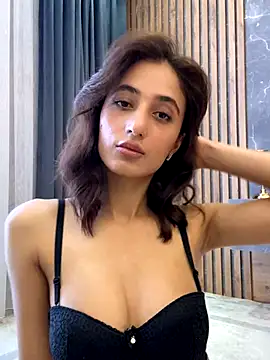 AriaXFlirt online show from 10/31/25, 08:22