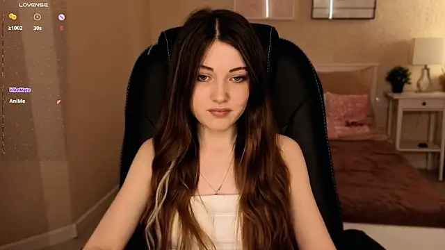 Snapshot of Kimmie_shine chatting on 06/19/26, 08:53 Kimmie shine online show from 06/19/26, 08:53