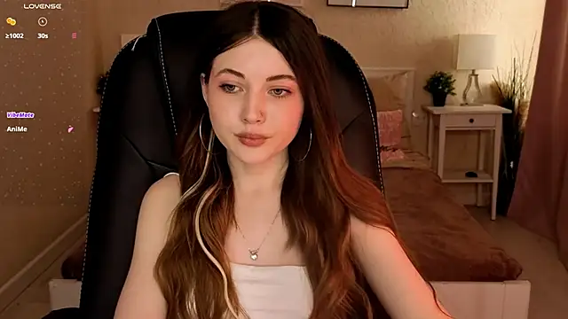 Snapshot of Kimmie_shine chatting on 06/23/26, 09:18 Kimmie shine online show from 06/23/26, 09:18