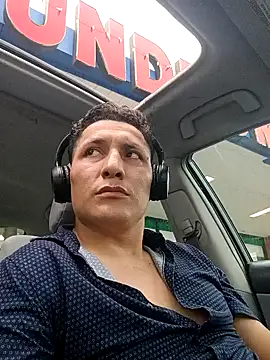 Zetaloco26 online show from 10/18/25, 09:17