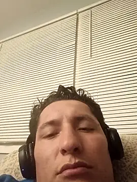 Zetaloco26 online show from 10/10/25, 07:20