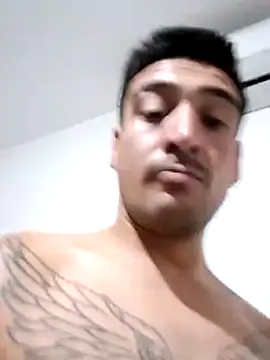 bigandstrong2217 online show from 10/25/25, 04:22