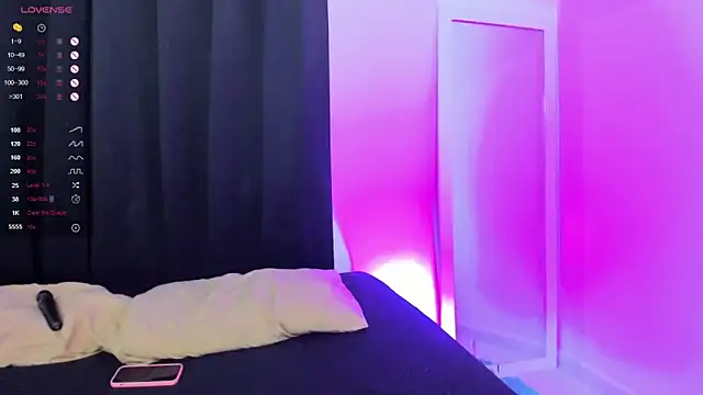 Snapshot of RoseeCarter chatting on 12/20/25, 12:46 RoseeCarter online show from 12/20/25, 12:46