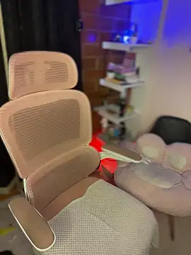 Dannaa Lovs online show from 10/31/25, 07:10