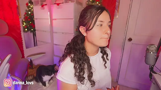 Dannaa Lovs online show from 11/20/25, 05:13